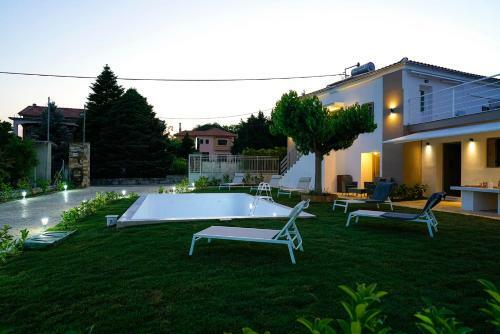 Charikleia's 2 Bedroom Appartment In Pelion
