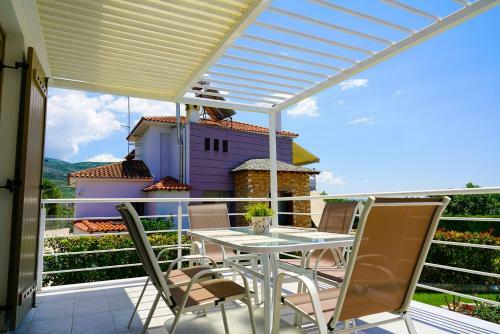 Charikleia's 2 Bedroom Appartment In Pelion