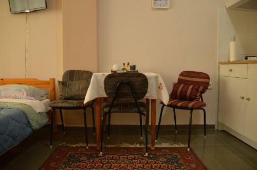 Eleni Apartments