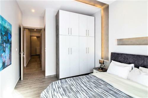 Metro Apartment