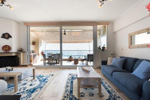 Apartment With Marina View