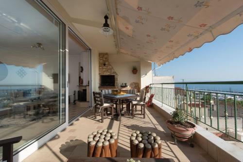 Apartment With Marina View