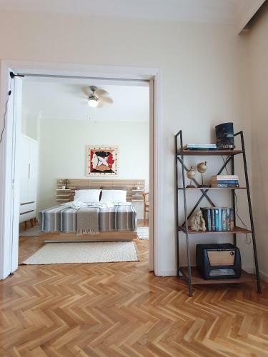 Urban Chic Apartment