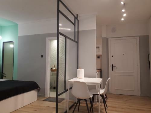 Apartamento Agias Sofias Square Stunning Suite