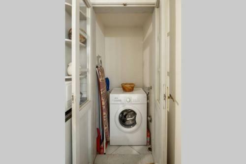 1bdrm Apartment Close To The City Centre