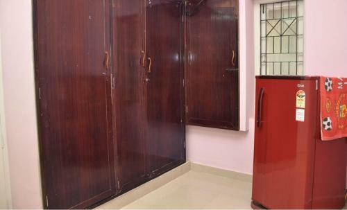 Srirangam Service Apartment