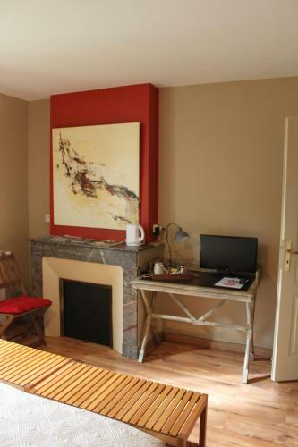 Hostal La Dor�pontaise
