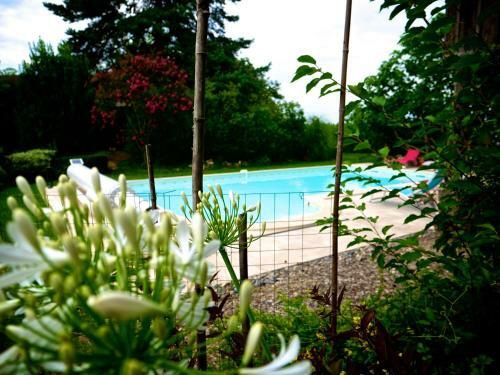 Hostal La Dor�pontaise