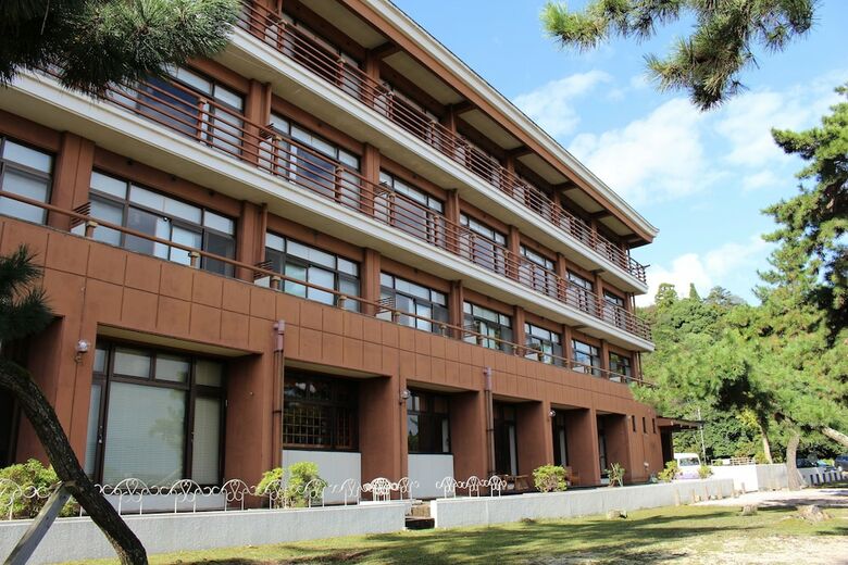 Miyajima Seaside Hotel