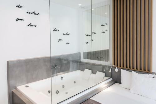 Porto Sea View Apartments - Luxury Junior Suites