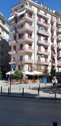 Apartments 77 ????