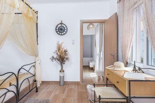 Dennis City Center Elegant Apartment (2)