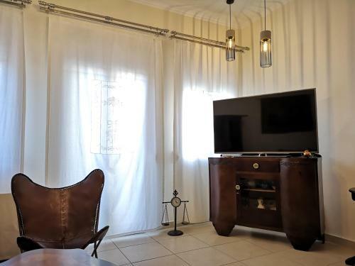 Reseda House