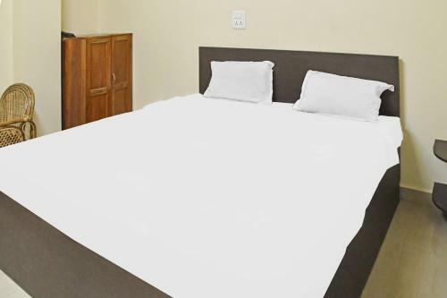 Hotel Capital O 87596 The Nest Inn