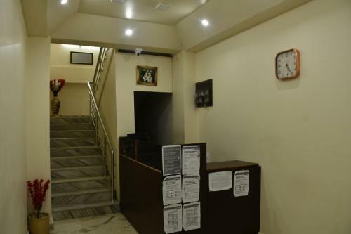 Hotel Capital O 87596 The Nest Inn