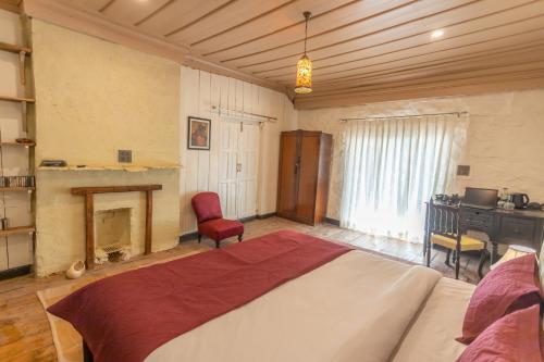 Hotel Seclude Shimla, Taraview