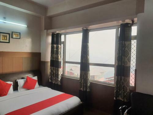 Hotel East End