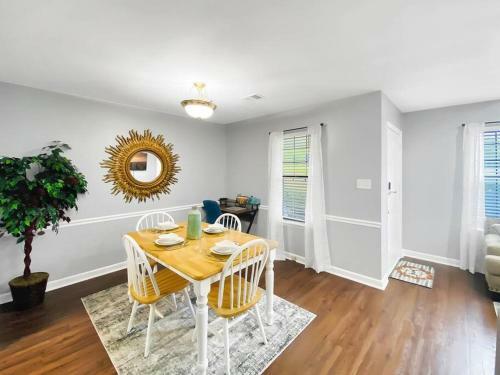 New! Renovated Home - 10 Min To Augusta Downtown!