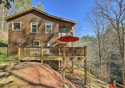 Amazing Creek View Cabin W/ Hot Tub, Firepit & Pool Table