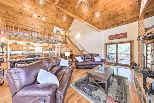 Riverfront Getaway With Deck, Fire Pit, Games!