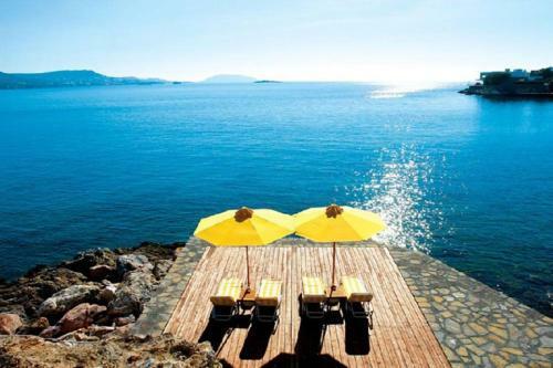 Lagonissi Summer House