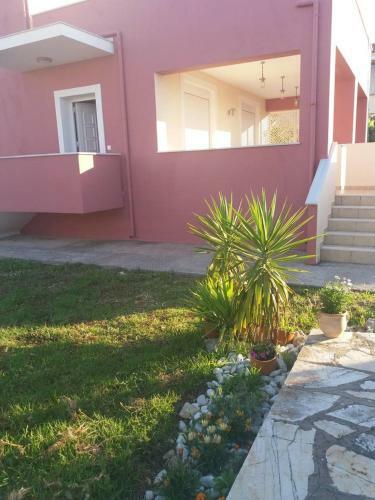 Acharavi, Villa Next To The Beach