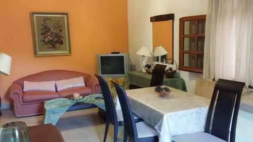 Tholeto Apartments