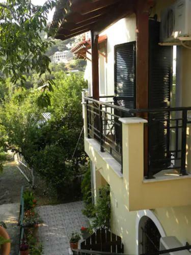 Tholeto Apartments