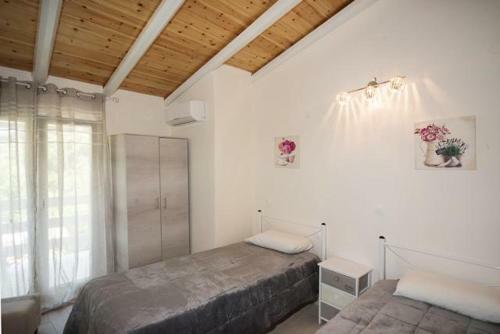 Efi Apartments
