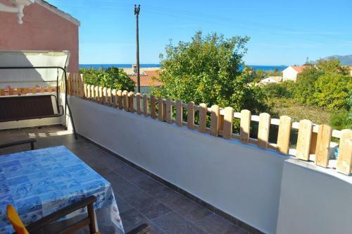 Efi Apartments