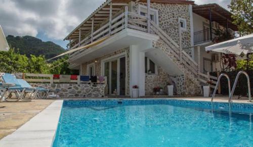 Efi Apartments