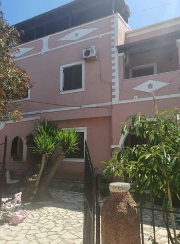 Charis Acharavi Beach Apartment