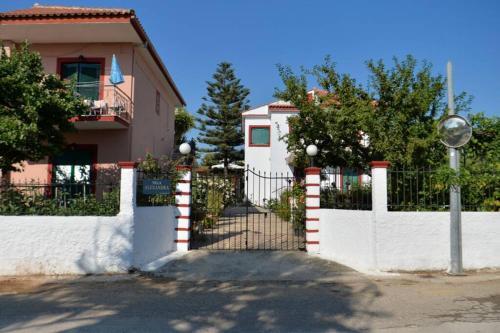Seaside Villa Alexandra,acharavi.