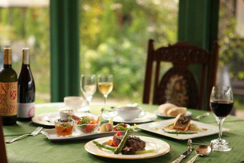 Posada Petit Hotel & Restaurant Old Age