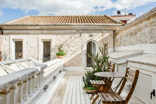 Villa Minimalist Stone Country House