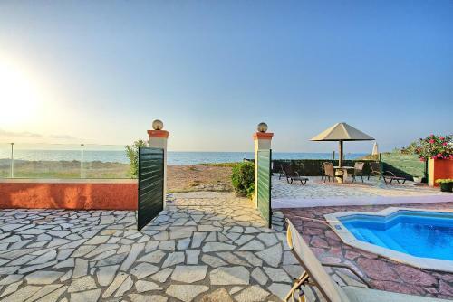 Beach Villa Athanasia - Villa With Private Pool On The Beach