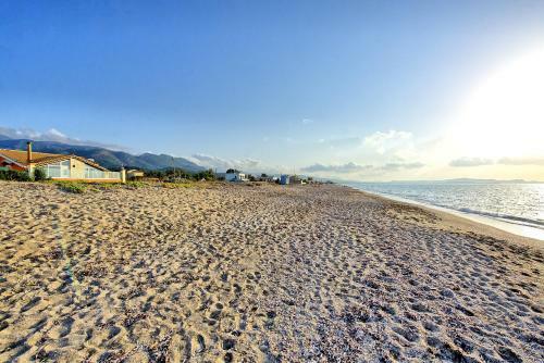 Beach Villa Athanasia - Villa With Private Pool On The Beach