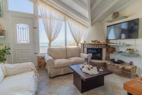 Beach Villa Athanasia - Villa With Private Pool On The Beach