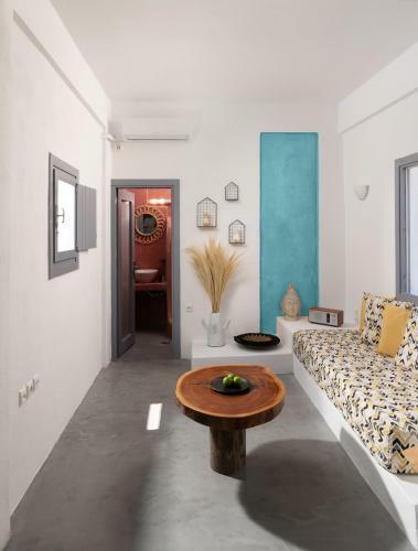 Hotel Blue White Suites