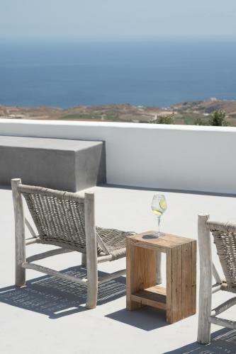 Hotel Blue White Suites