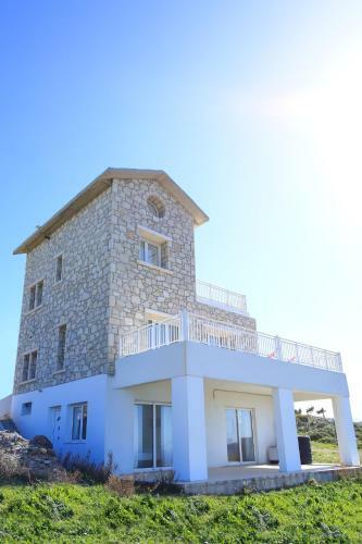 Entire Villa 3 Bdr Seaview Mountain View