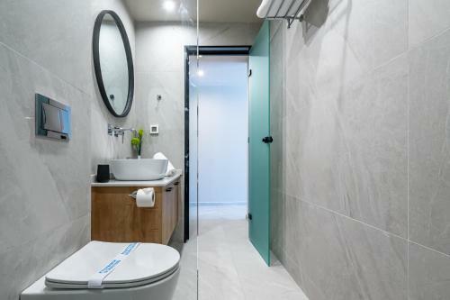 Hotel Pathos Seaside Suites