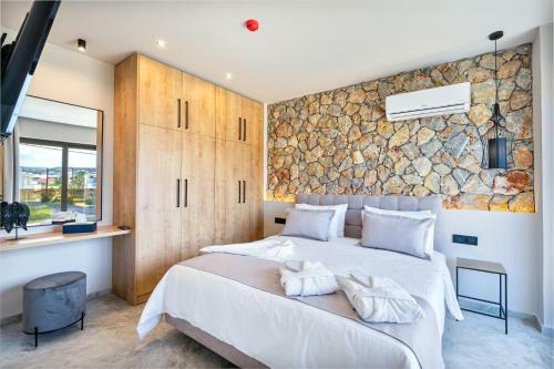 Hotel Pathos Seaside Suites