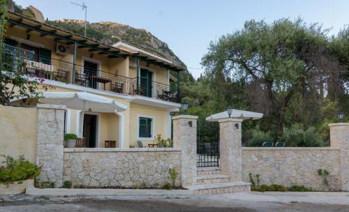 Balis Apartments