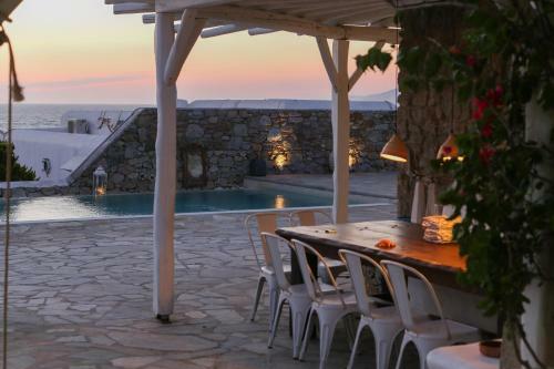 Villa Waves