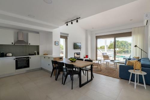 Villa Iris In Pefkos, Pine Villas