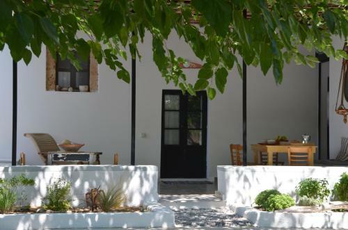 Spitaki - House With Garden By The Beach - Pefki