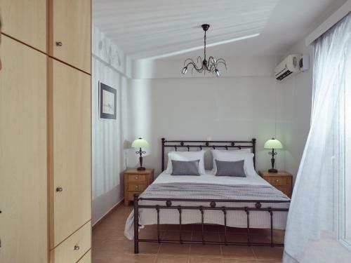 Three Graces Holiday Houses Complex