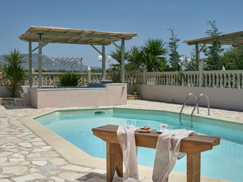 Three Graces Holiday Houses Complex