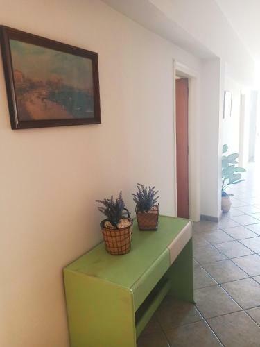 Dora's Apartments